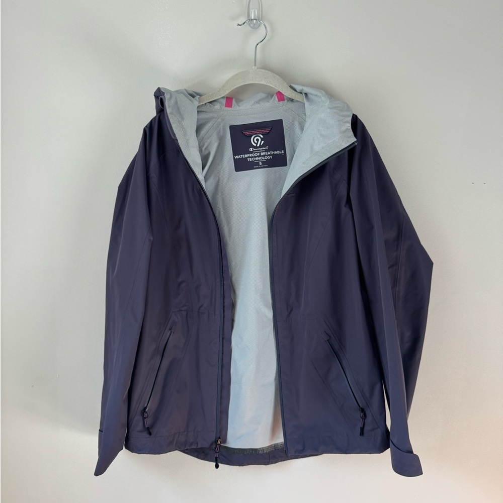 Champion Women’s Small Purple Raincoat